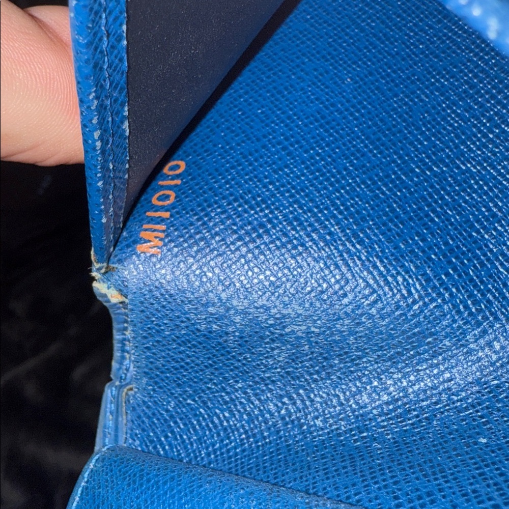 Louis Vuitton Blue Epi Leather Porte-Billets Compact Wallet /Distressed - Picture 7 of 12